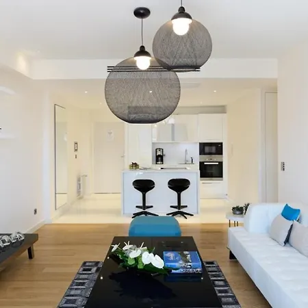 Akmerkez Apart Otel *