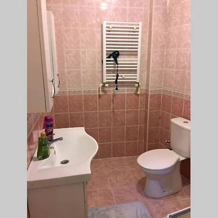 Small Semi Basement Floor * Istanbul