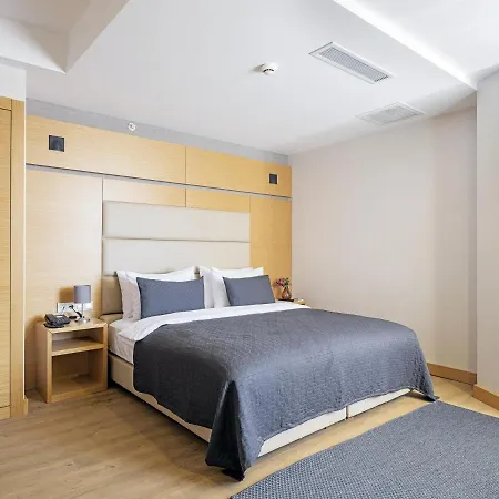 Hotell Merlin 4*