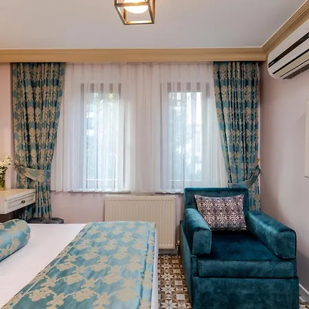 Hotel Agora 3*
