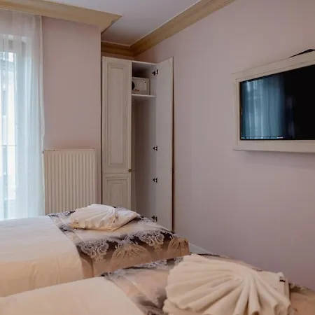 Hotel Agora 3*