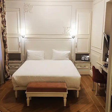 Corinne Art & Boutique 4*