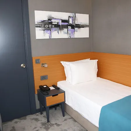 Sapko Airport Hotel