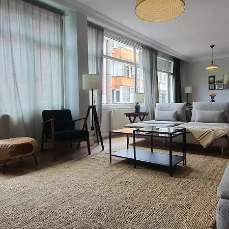 Brand New Luxuries 3-bedrooms In The Center Istanbul