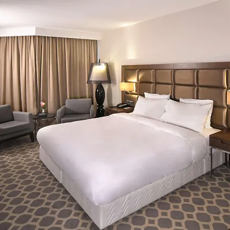 Mercure West & Convention Center 5*