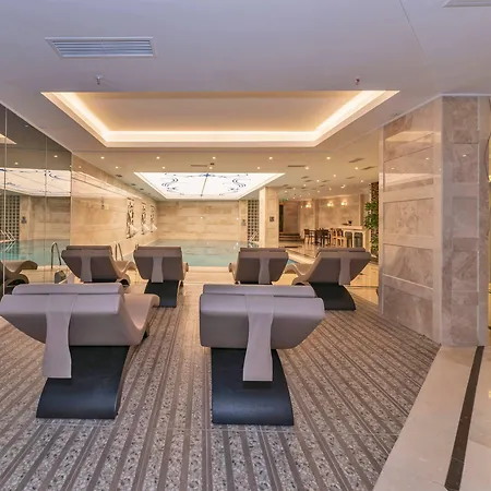 Hotell Piya Sport 4*