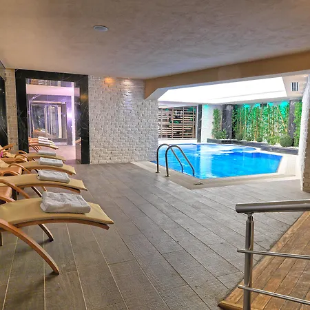 Mercure Bomonti Отель 5*