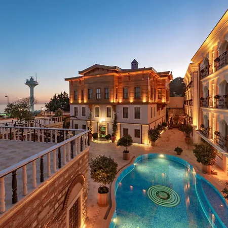 Hotel Seven Hills Palace & 4*