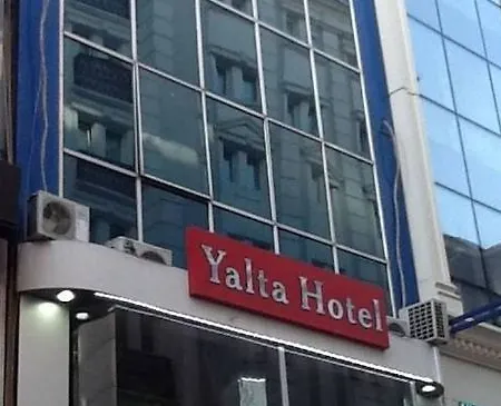 Отель Yalta 3*