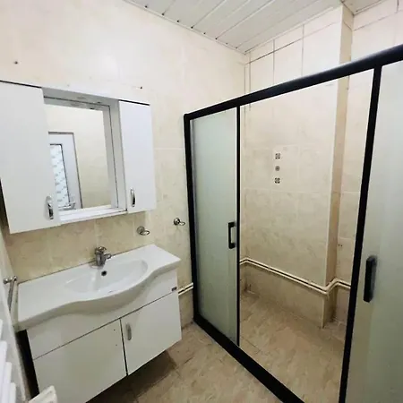 Elegant 3-bedroom Unit Near To Fatih Mosque. Istanbul