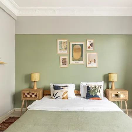 Bohemian Flat In Nisantasi With Location
