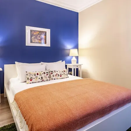 Captivating Flat With Balcony Near Besiktas Pier Apartment