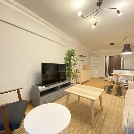 شقة Charming And Central Flat With Balcony In Beyoglu *