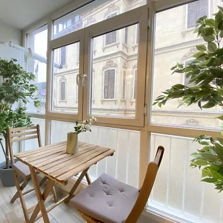 شقة Charming And Central Flat With Balcony In Beyoglu