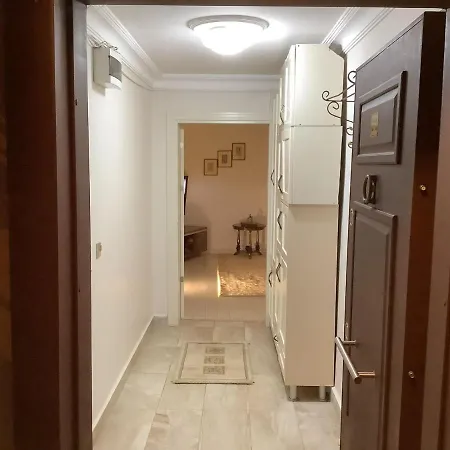 Garden House Apartment