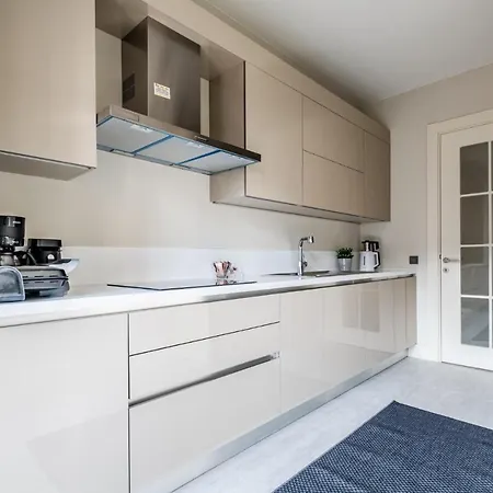 Flat With Balcony In Umraniye Apartment