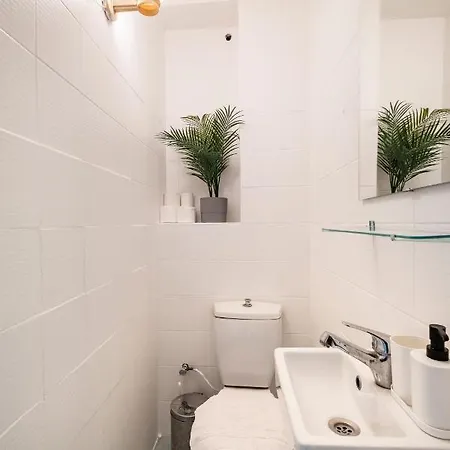 Modern Flat With Central Location In Beyoglu Lägenhet *