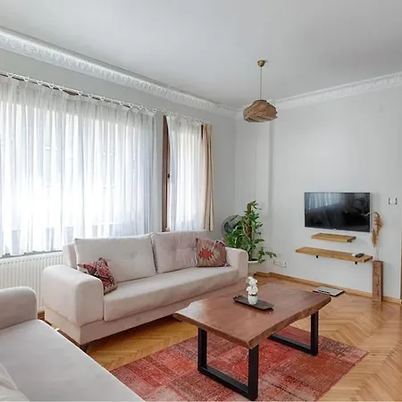 Gumussuyu By Azad Homes Apartment *