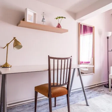Daire Gorgeous Flat With Balcony In Besiktas