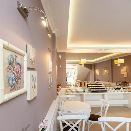 Mr. Bird Hotel 3*