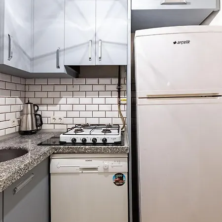Modern Flat 5-min Walk To Taksim Square In Beyoglu
