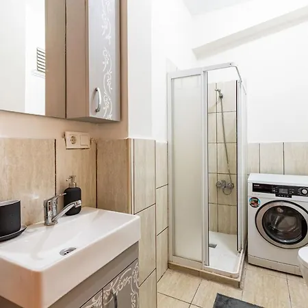 Modern Flat 5-min Walk To Taksim Square In Beyoglu *
