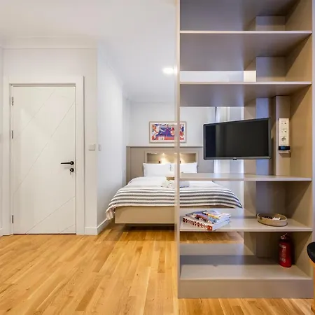 Huge 40sqm Studio Wac In The Heart Of Cihangir Innv34062 Appartamento *