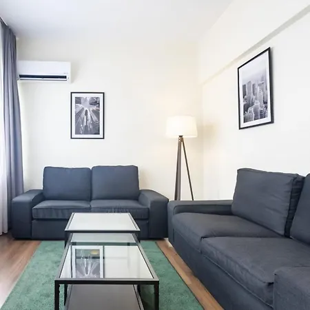 Lovely Flat 6 Min To Taksim Square In Cihangir *