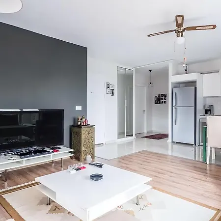 Apartment Sea And View In Maltepe Istanbul