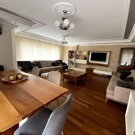 Sisli Nadide Sokak D:5 1+1 *
