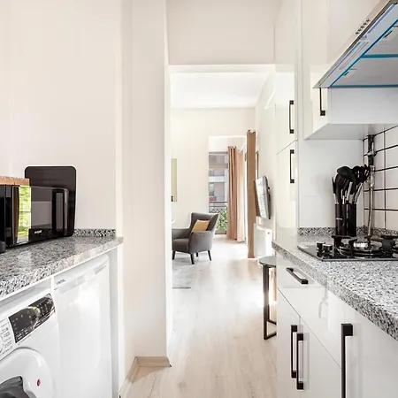 Whisper By Oval Hotel 5*