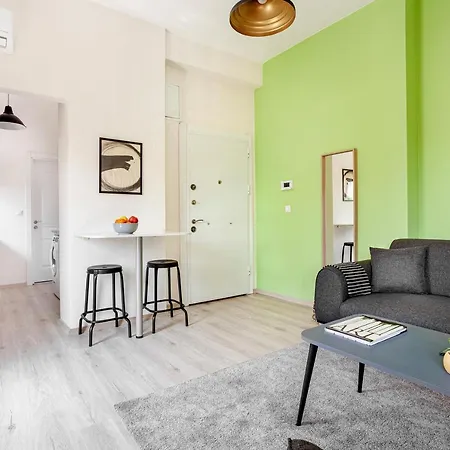 Hotel Whisper By Oval