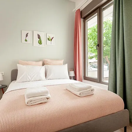 Hotel Whisper By Oval