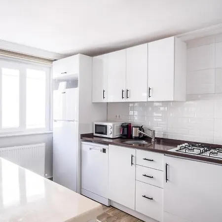 Apartment Flat W Balcony 10 Min To Uskudar Coast