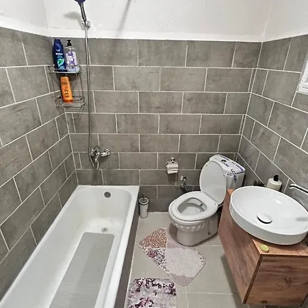 Sweet Flat In Bagdat St *