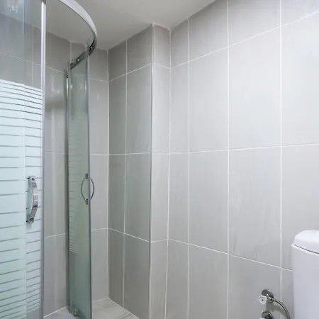 Flat W Balcony 10 Min To Uskudar Coast * Istanbul