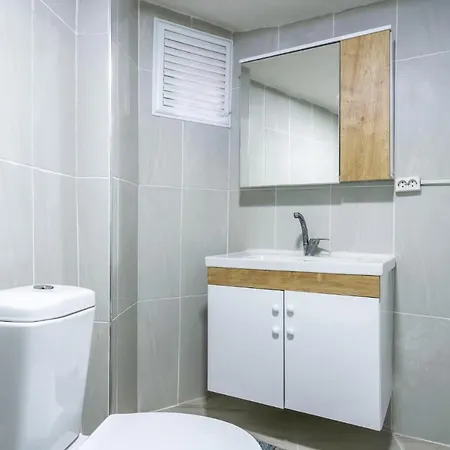 Flat W Balcony 10 Min To Uskudar Coast * Istanbul