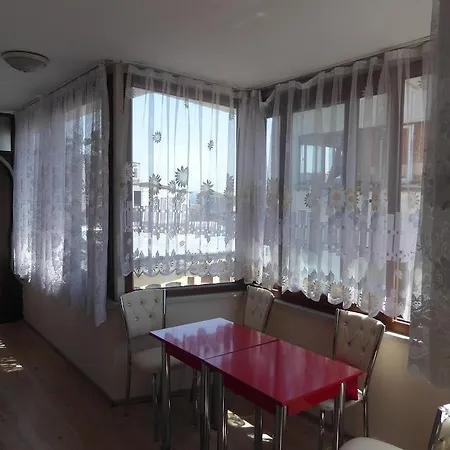 Yasmin Hotel 2*