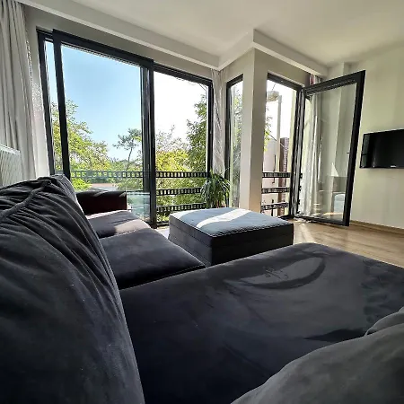 Apartment Luxurious Garden Flat By Summitvista