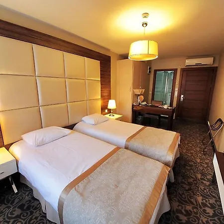 Hotel Derpa 3*