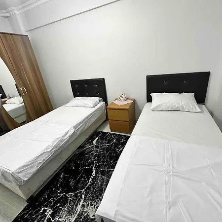 Aksaray'da 2+1 Genis Apartment Istanbul
