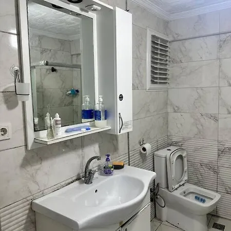 Aksaray'da 2+1 Genis Apartment Istanbul