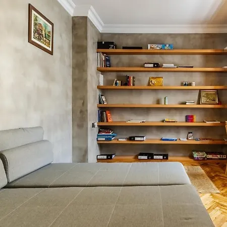 Chic Flat W Balcony Bbq 10 Min To Emaar In Uskudar イスタンブール