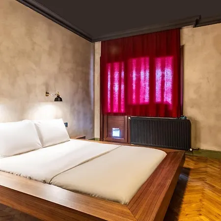 Chic Flat W Balcony Bbq 10 Min To Emaar In Uskudar アパート *