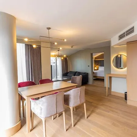 Radisson Istanbul Harbiye Gerze