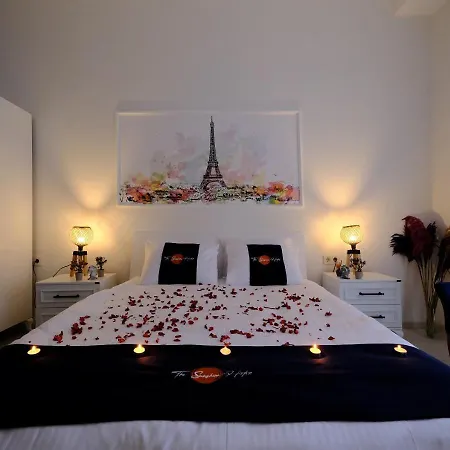 Hotel The Sunshine &