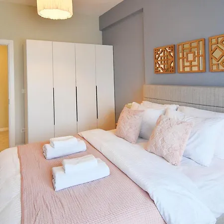 Cozy 1br Perfect Blend Of Comfort & Style 이스탄불