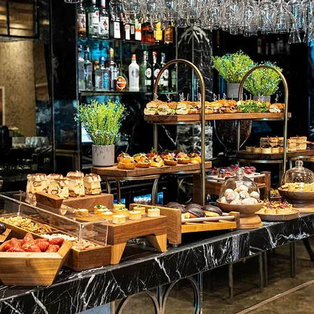 Hotel Radisson Blu Pera 5*