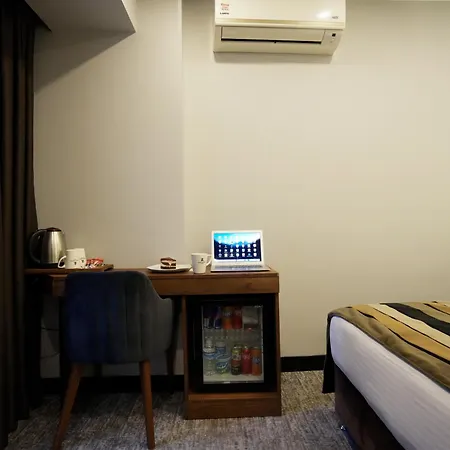 Zalel Laleli Hotel 2*