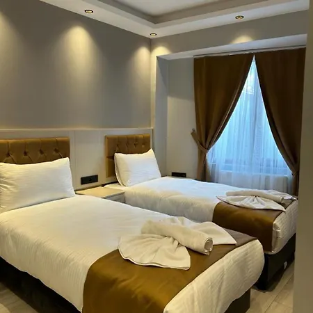 Sareban Hotel *